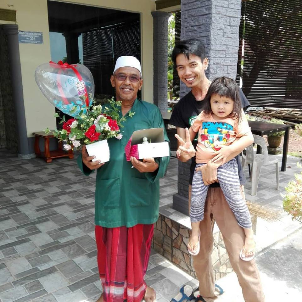 32294080_10213580567962166_4303482253347913728_n